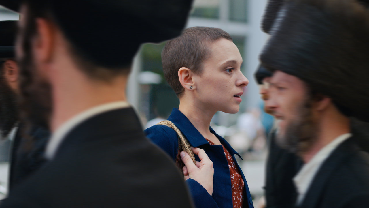Кадр из сериала Неортодоксальная