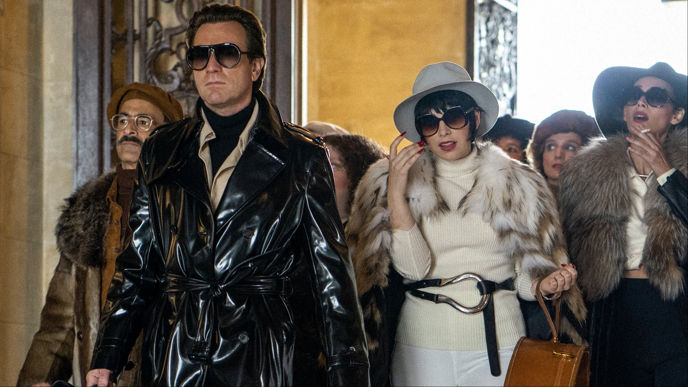 Кадр из сериала Холстон