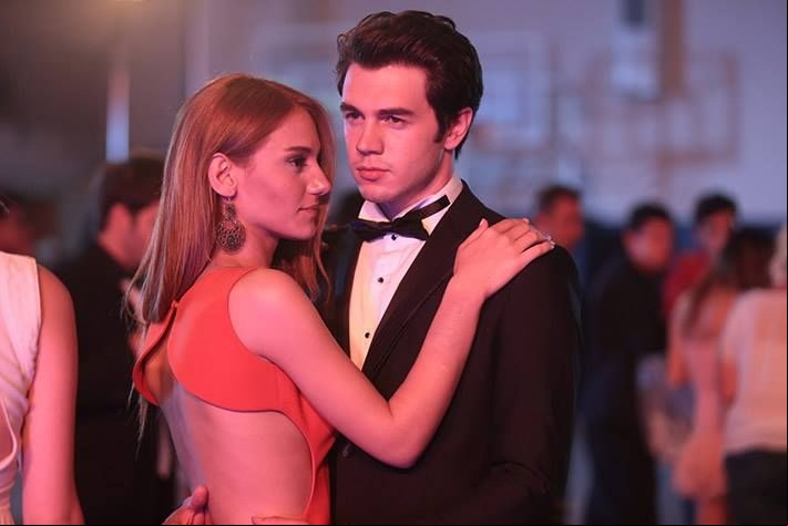Кадр из сериала «В ожидании солнца»